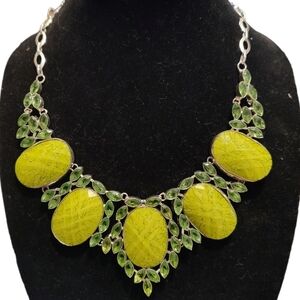 Green statement necklace